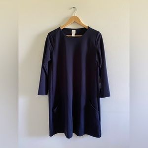 H&M long-sleeved navy shift dress.